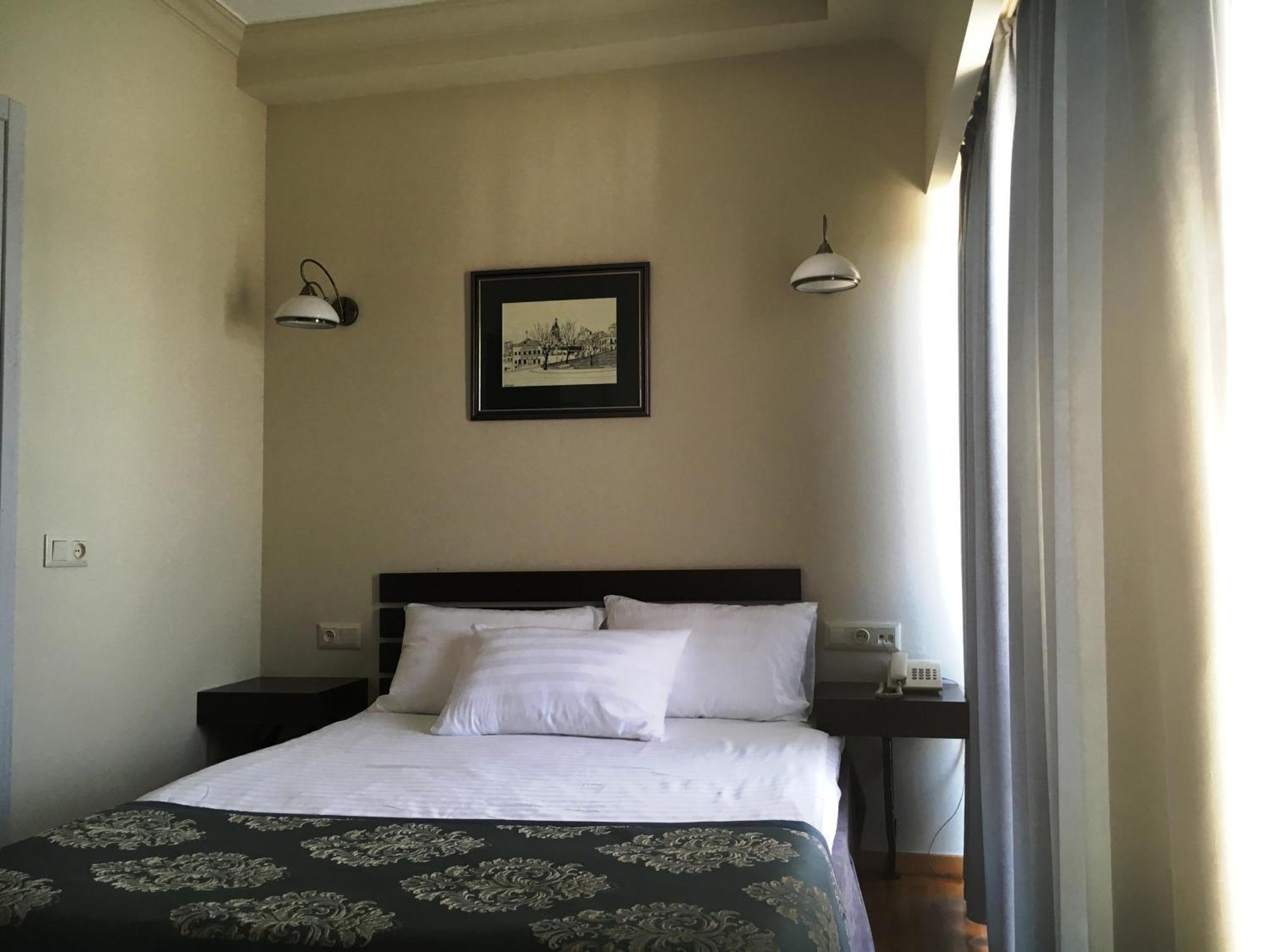 Prestige Palace - Esquisse Hotel Tiflis Habitación foto