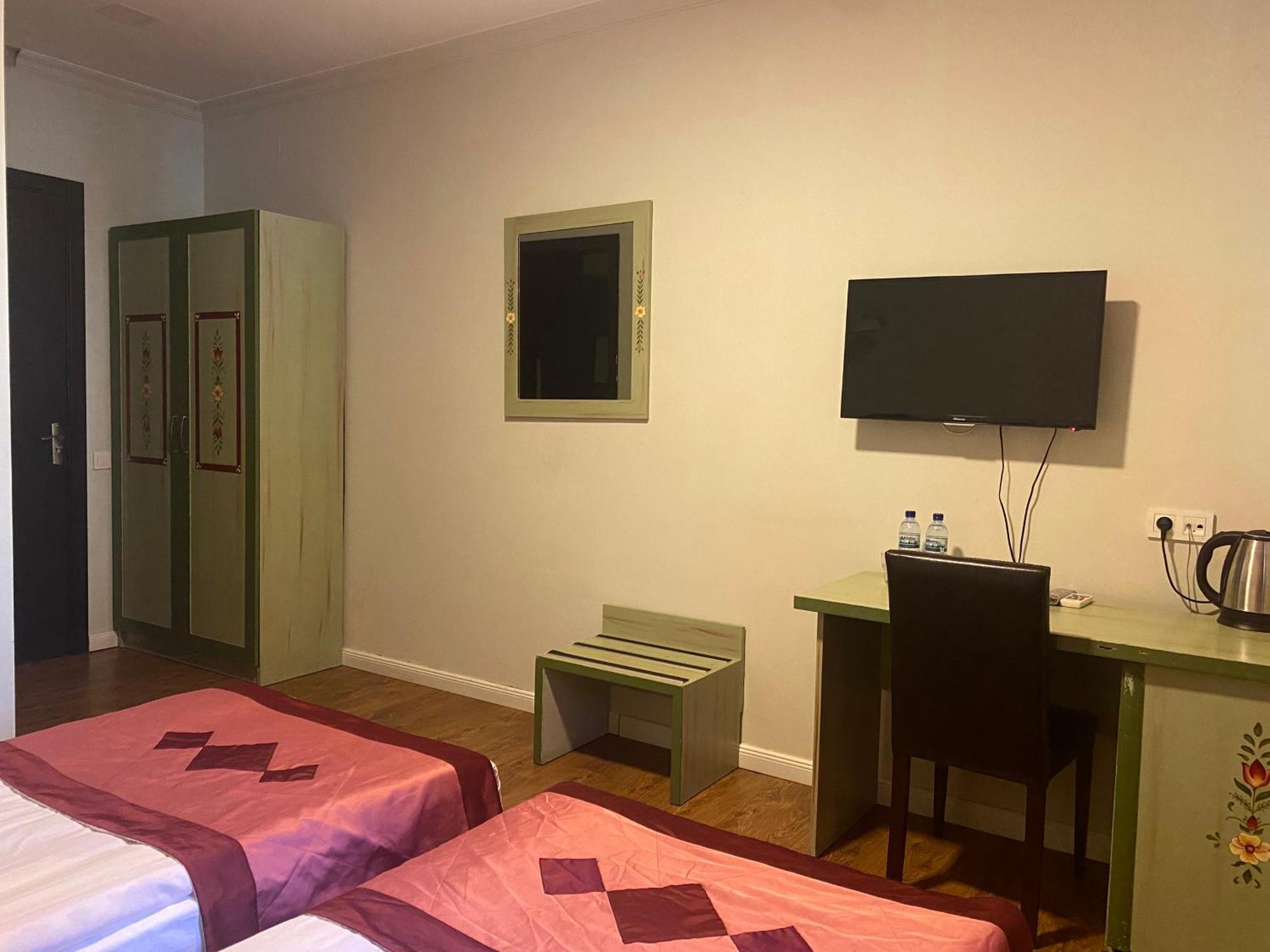 Prestige Palace - Esquisse Hotel Tiflis Habitación foto